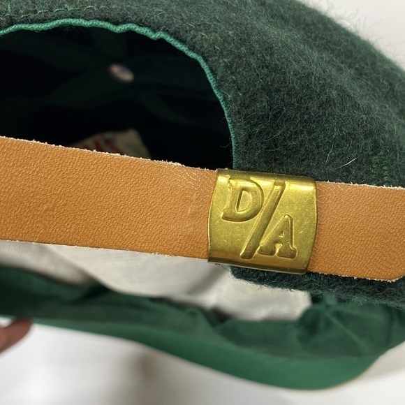 Vintage Designer Award "Old Gold" Green Wool Hat - Picture 5 of 8